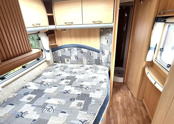 럭셔리텐트 Karavan Na Samote U Lesa *